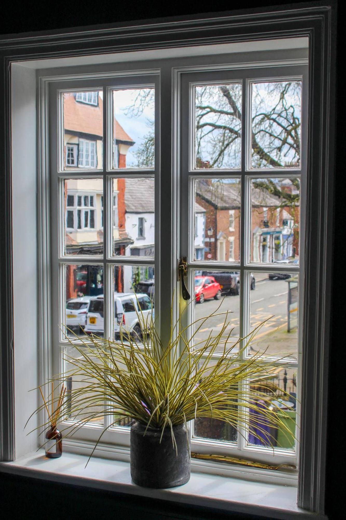 Stay On The High Street Tarporley Exteriér fotografie